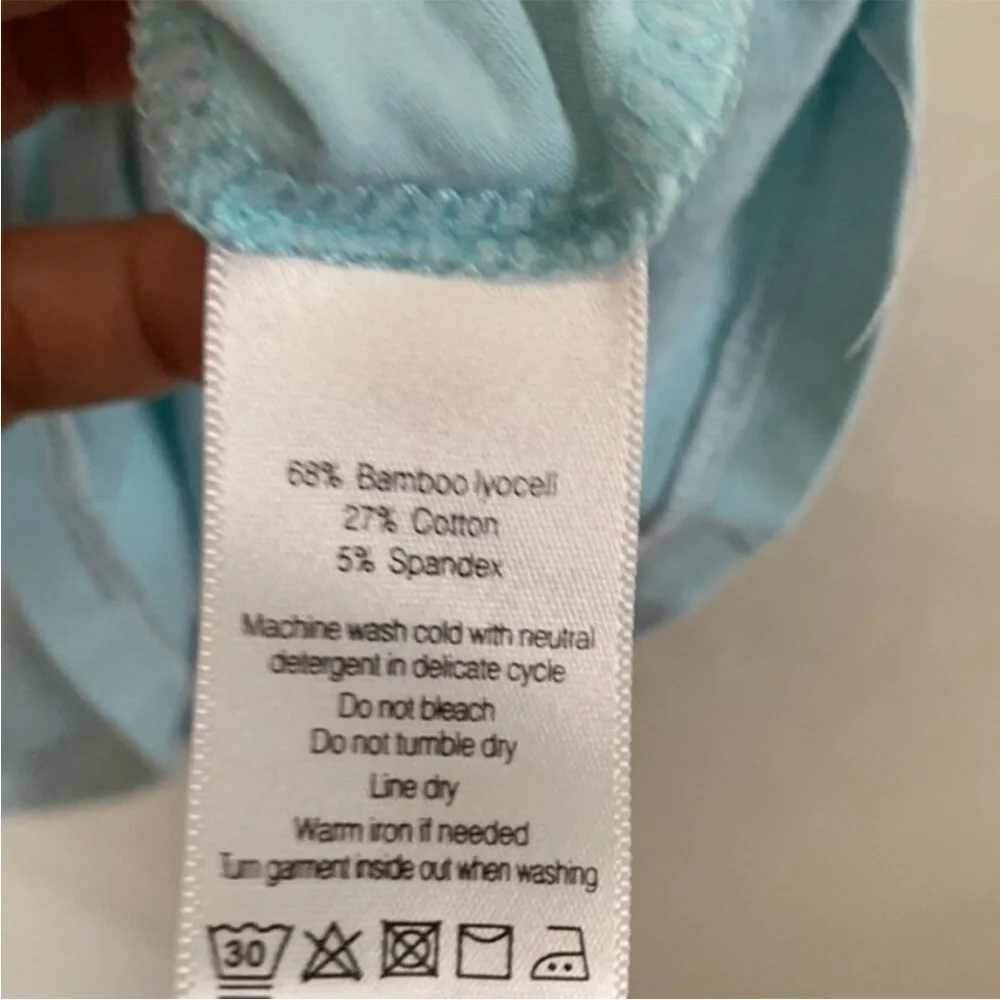ALO Yoga Women's Light Blue Racerback Tank Top